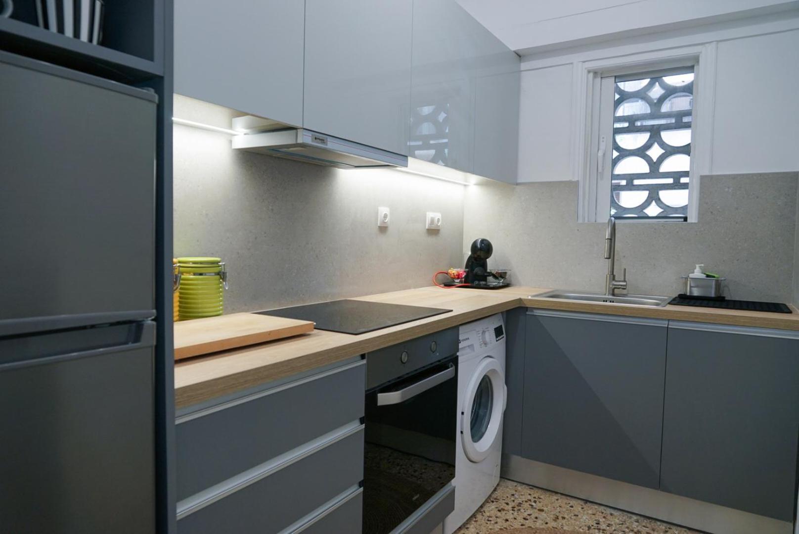 Comfy Studio Apartment Very Close To City Centre アテネ エクステリア 写真